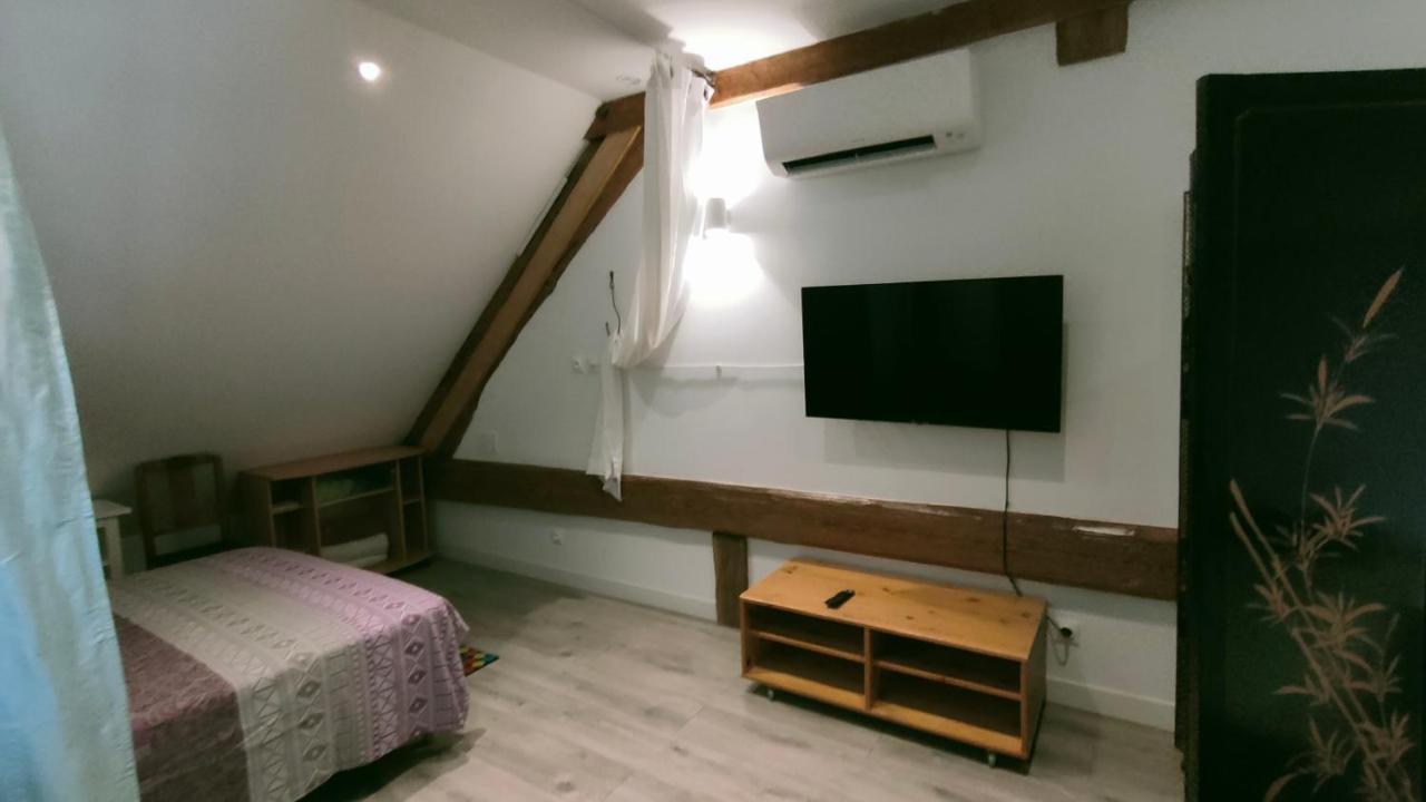 فندق Domaine Ravy-La Camelia Saint-Symphorien-sur-Saone المظهر الخارجي الصورة